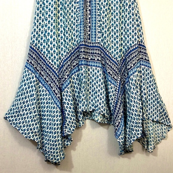 New Directions blue white asymmetrical hem batik print skirt - Picture 3 of 7